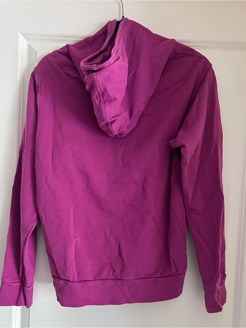 Patagonia Womens Hooded Sweatshirt in Magenta - Picture 3 of 3